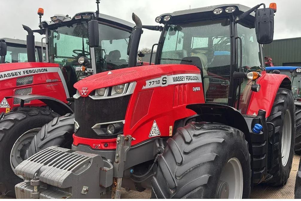 2020 Massey Ferguson 7618